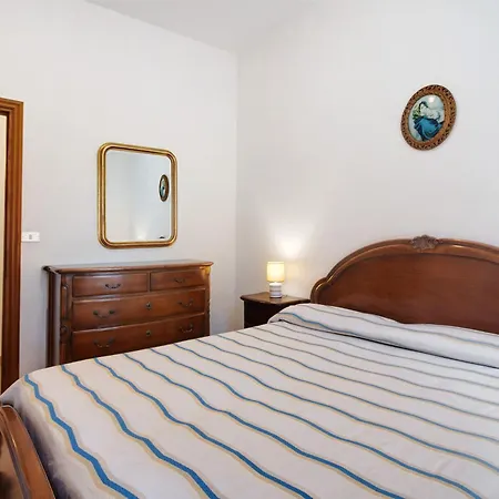 Casa Dei Nonni Lägenhet Levanto
